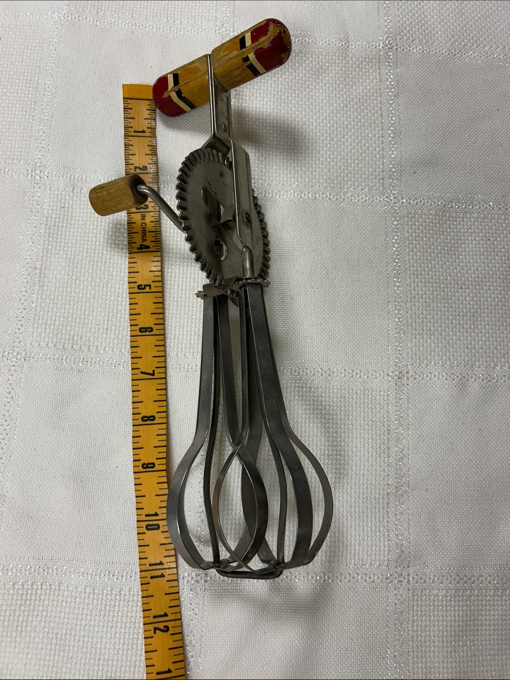 Vintage EKCO A&J high speed hand crank Egg Beater - Red and Wood Handle image 4